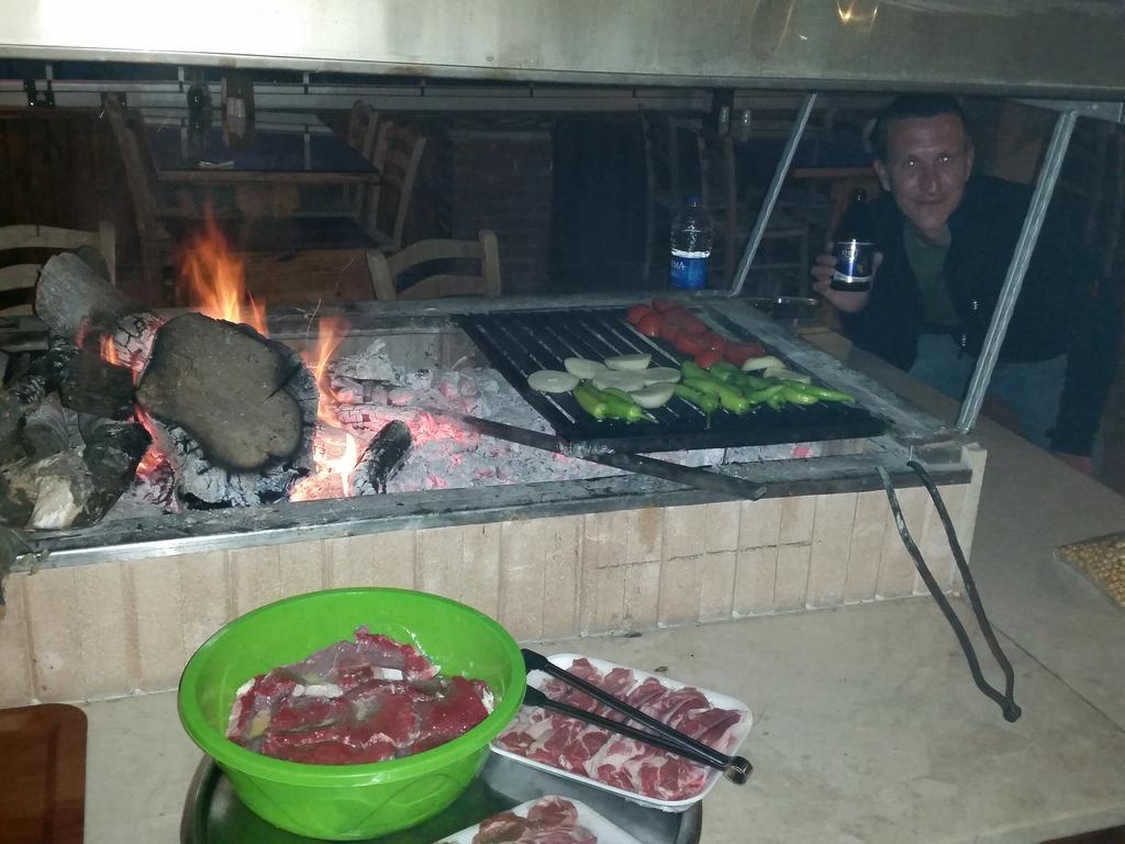 Selenes Pansiyon Kapikiri Екстериор снимка